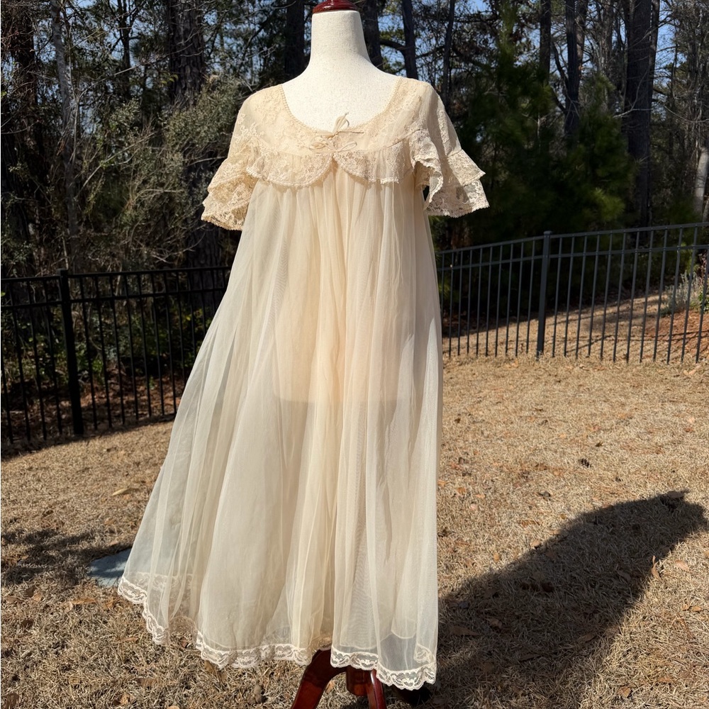 Vintage chiffon and lace robe